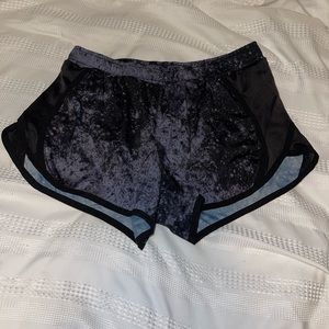 Black and grey short running shorts